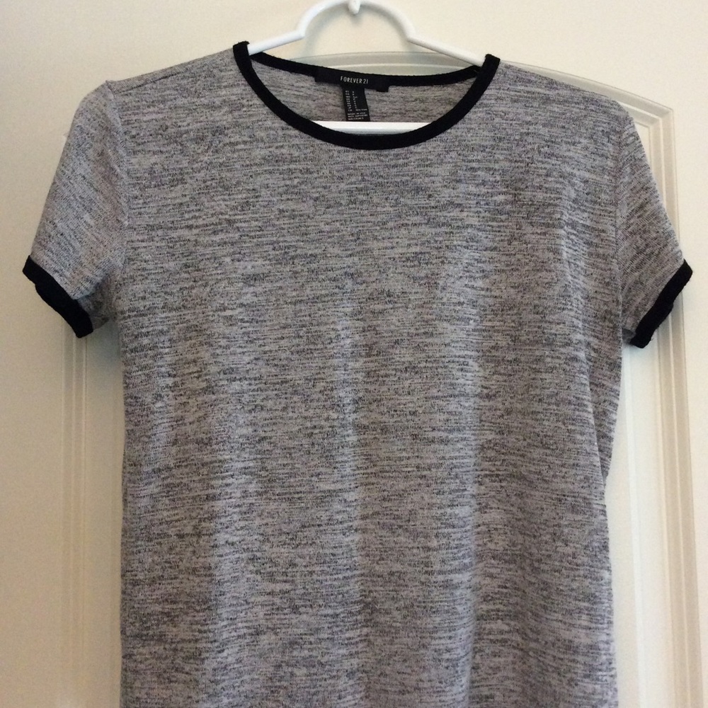 Super cute top! Forever 21 - Picture 2 of 6